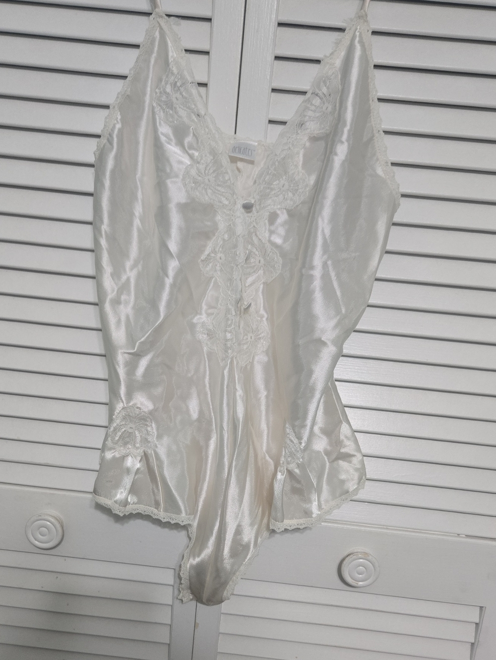 ✨ Stunning vintage 1990s lingerie piece from Delicates. ✨